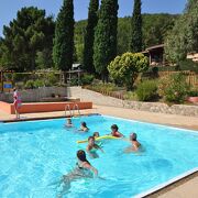 © Aire de service/accueil camping-car au camping "Iserand Calme et Nature" - <em>camping Iserand</em>