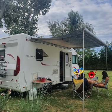 © Lou Visetto - Motorhome reception - <em>Lou Visetto</em>