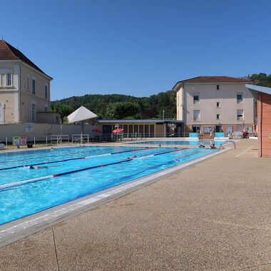 © swimming pool d' Eyzin-Pinet - <em>Vienne Condrieu Agglomération</em>