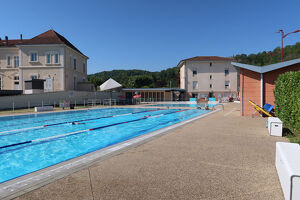 swimming pool d' Eyzin-Pinet