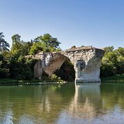 © Gîtes Domaine du Pont d'Ardèche : Le Figuier - <em>Domaine du Pont d'Ardèche</em>