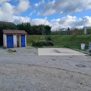 © Aire de stationnement pour camping-cars - <em>mairie reventin vaugris</em>