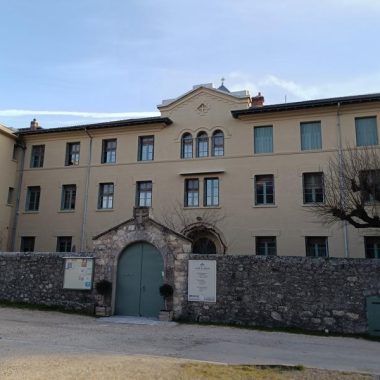 © Gîte d'étape at Clos Saint-Roch - <em>Clos St Roch</em>