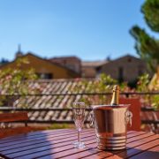 © Hôtel Les Arcades - Le Lion d'Or - <em>FLACCOMIO</em>