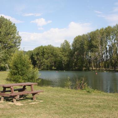 Picnic area of Ile Barlet