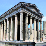 © Temple of Augustus and Livia - <em>Céline Vautey / DR OT Vienne</em>