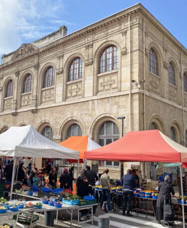 Place de Miremont pendant le marché de Vienne